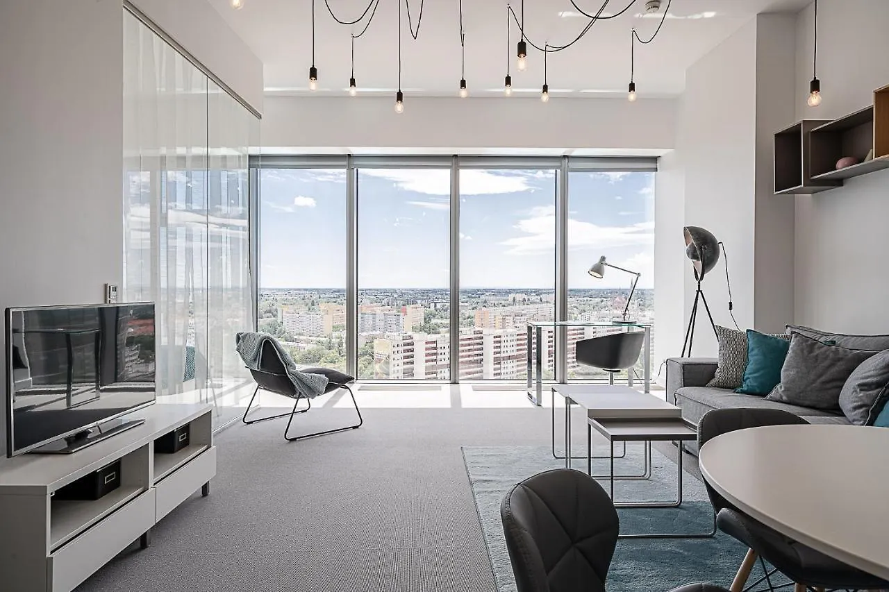Rentplanet - Apartament Sky Tower Breslavia 0*,  Polonia