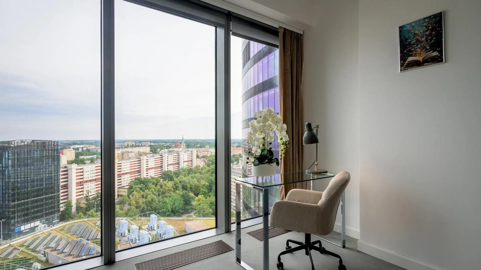 Apartamento Rentplanet - Apartament Sky Tower Breslavia