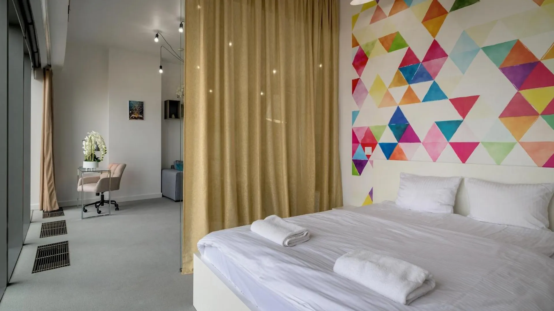 Rentplanet - Apartament Sky Tower Breslavia