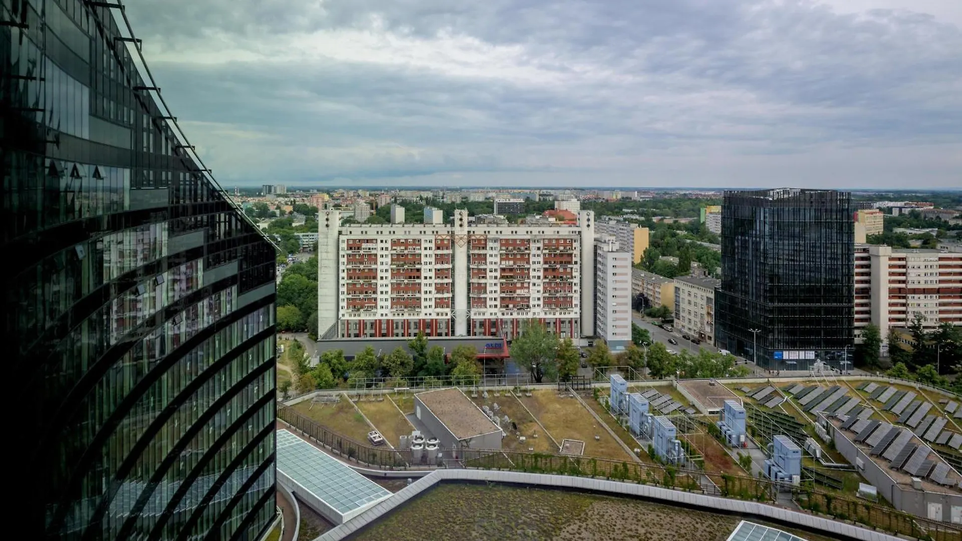 Apartamento Rentplanet - Apartament Sky Tower Breslavia